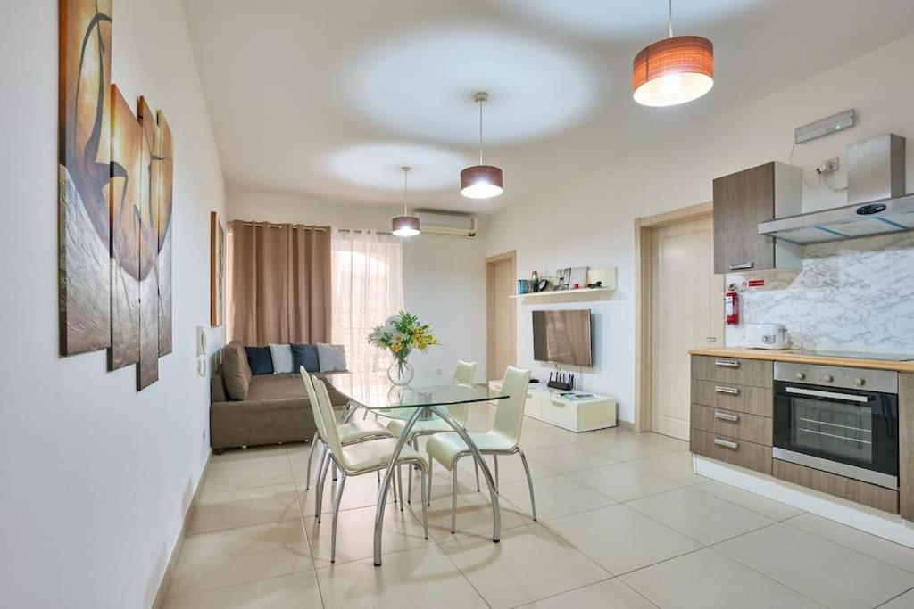 Depiro Point Sliema Luxury Apartment Bagian luar foto